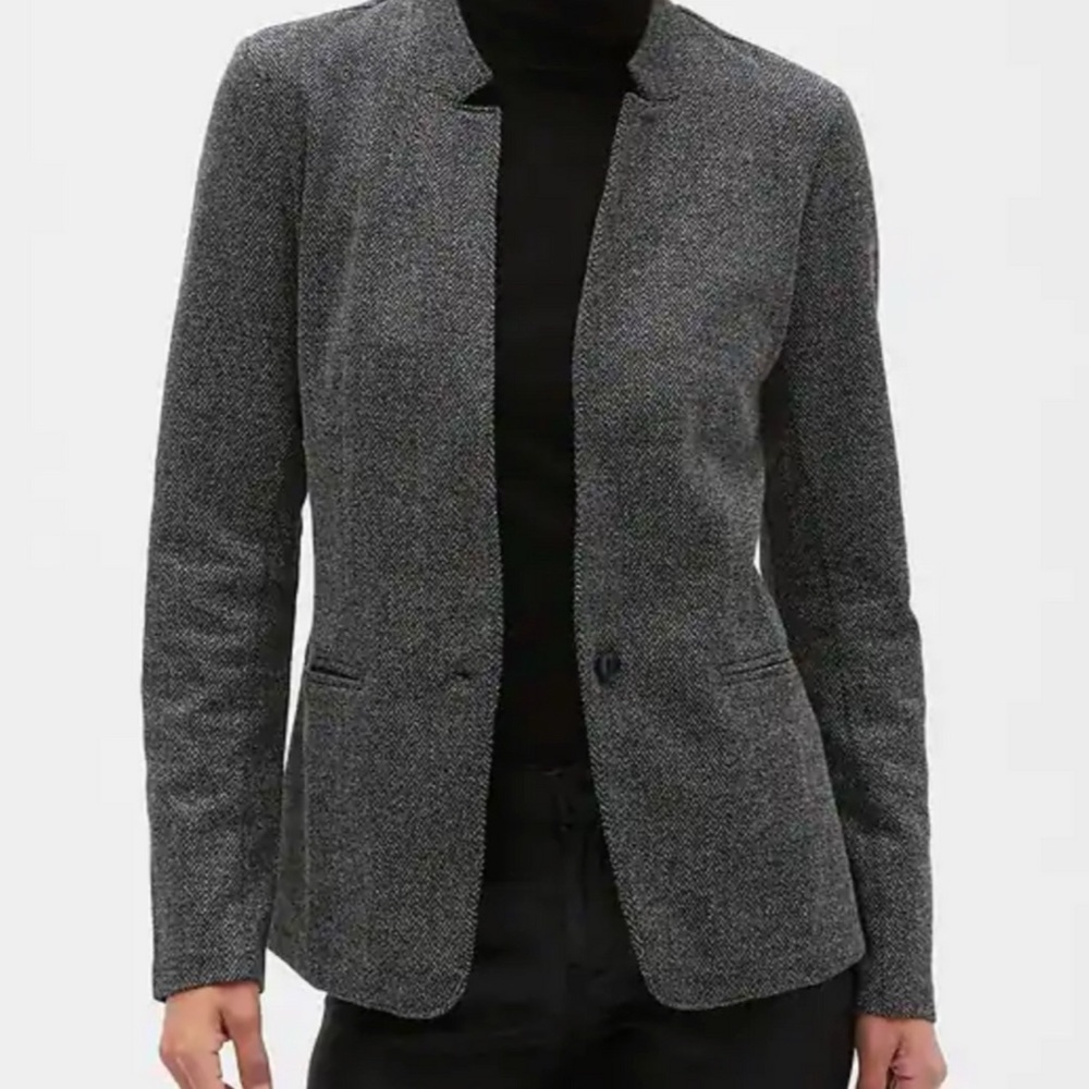 Chic Women's Herringbone Gray Blazer